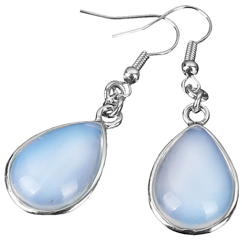 Licht blauwe edelstenen oorbellen met zee opaal in druppel vorm en sterling zilveren oorbelhaakjes | Sea Opal Teardrop