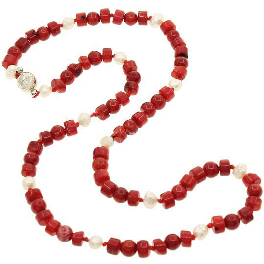 Zoetwater parelketting met witte parels, rood koraal en magneetslotje | Coral Pearl Small