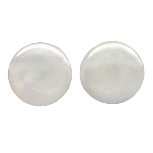 Grote witte zoetwater parel oorbellen met sterling zilveren oorstekers, parelknopjes, vooraanzicht | Big White Coin Pearl