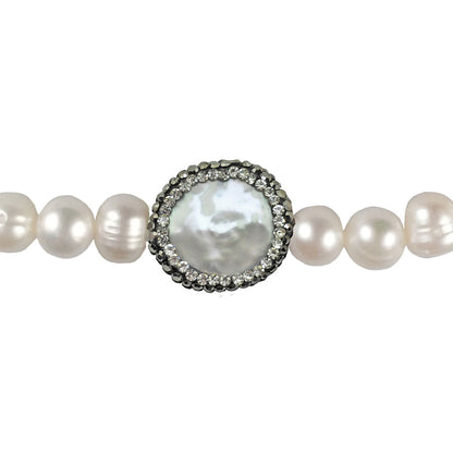 Detail van witte zoetwater parelketting met stras steentjes en sterling zilver (925) | Bling Coin Pearl