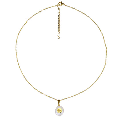 Zoetwater parelketting met witte parel hanger met gouden symbool van sterrenbeeld boogschutter en goud edelstaal | Gouden Sterrenbeeld Boogschutter