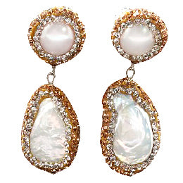 Witte zoetwater parel oorbellen met gouden stras stenen, oorknoppen | Bright Double Gold Teardrop