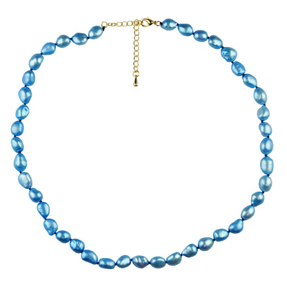 Blauw zoetwaterparel ketting met goud edelstalen slotje is volledig handgeknoopt met barok parels | Blair