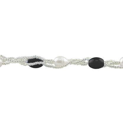 Zoetwater parelketting met witte parels en zwarte glaskralen, detail | Twine Pearl Black Glass