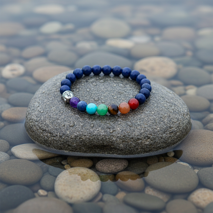 Edelstenen armband Lapis Lazuli Silver Buddha Gemstones op realistische grijze steen