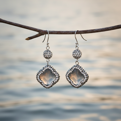 Edelstenen oorbellen Bright Grey Agate Four-leaf Clover aan takje