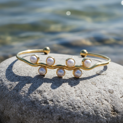 Lindy Gold armband close-up