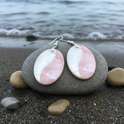 Parelmoeren oorbellen Crackle Rose Shell Oval op steen