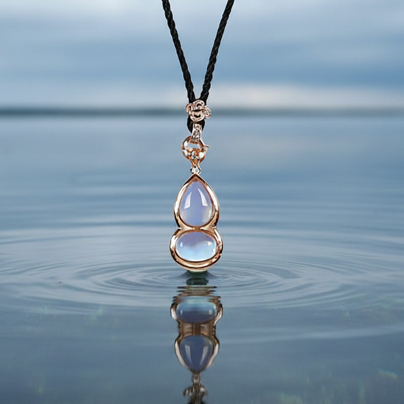 Sea opal ketting boven water zonder steen