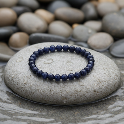 Small Blue Goldstone armband - realistischere steen