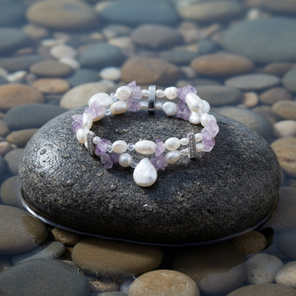 Zoetwater parel armband met edelstenen Amanda op realistische grijze steen - meer contrast