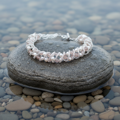 Zoetwater parel armband Pearl Crystal Clear op realistische grijze steen