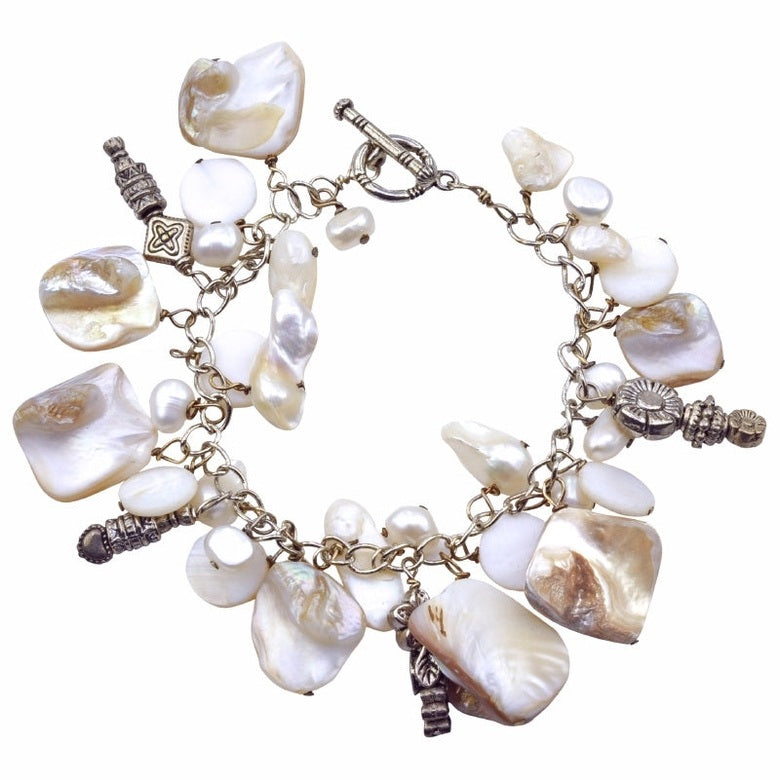 Zoetwater parel bedel armband met witte parels en parelmoer | Baroc White