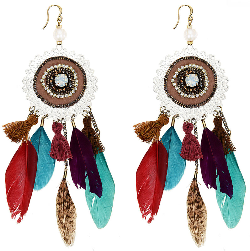 Lange zoetwater parel oorbellen met witte parel en gekleurde veertjes | Sweet Pearl Feathers