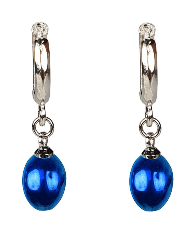 Blauwe zoetwater parel oorbellen met zilver edelstalen oorringen vooraanzicht | Blue Bells