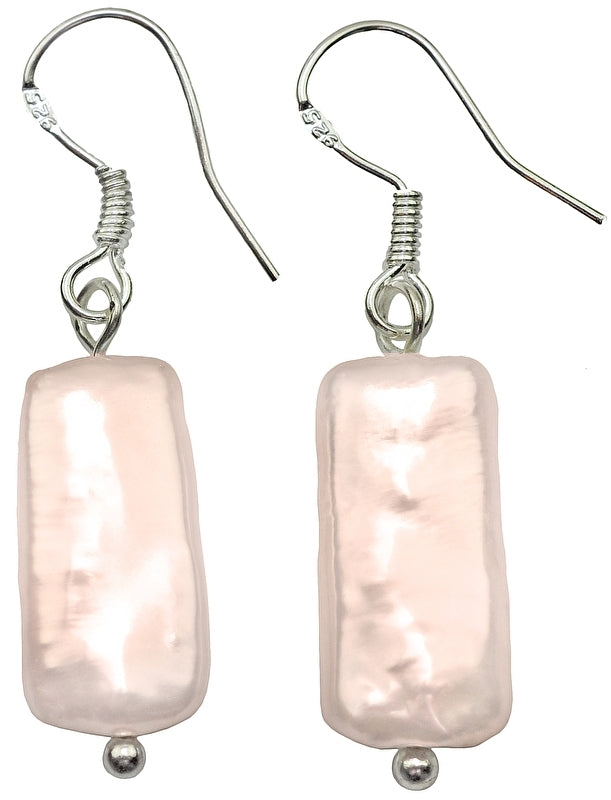Zoetwater parel oorbellen met zalm kleurige rechthoekige parel en sterling zilver (925) | Pearl Rectangle Peach