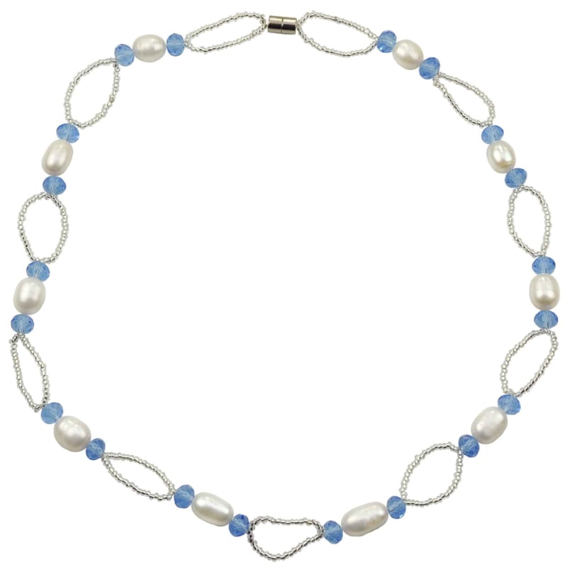 Zoetwater parelketting met witte parels, blauwe glaskristallen en magneetslotje | set Blacio