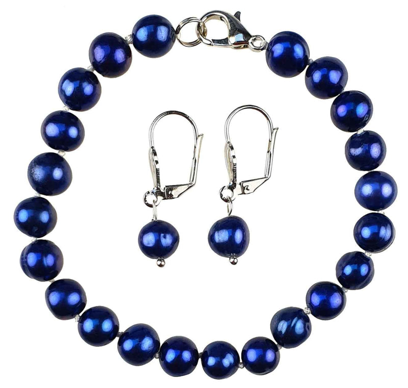 Zoetwater parel set bestaande uit een handgeknoopt parel armband en parel oorbellen met cobalt blauwe parels | set Pearl Royal Blue