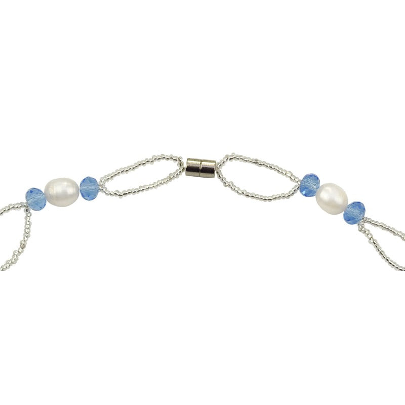 Magneetslotje van witte zoetwater parelketting met blauw glas kristallen | Blacio