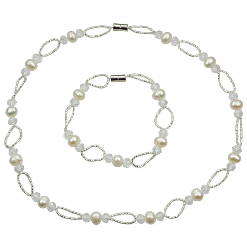 Zoetwater parel set bestaande uit parelketting en parel armband met witte parels en glaskristallen en magneetslot | set Wicio