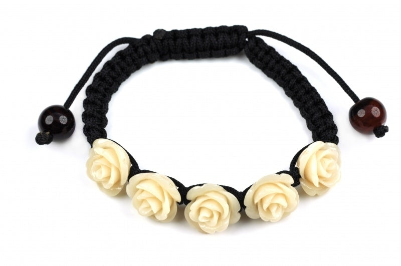 Edelstenen armband met creme kleurige jade in bloem vorm, schuifarmband | White Rose