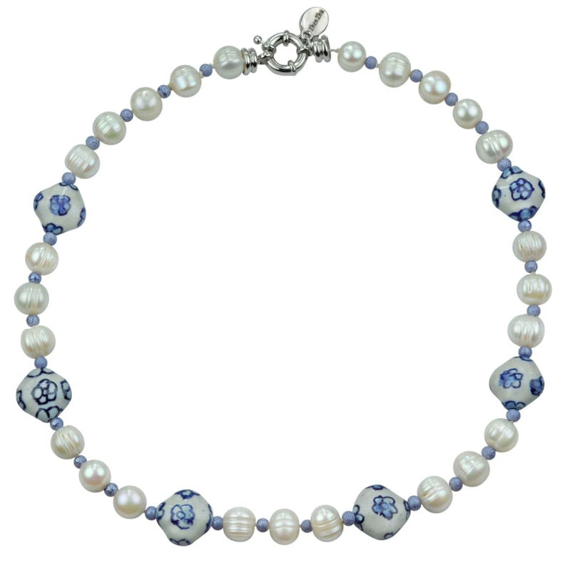 Zoetwater parelketting met witte parels en Delfts blauwe kralen | Hollands Glorie Bloem