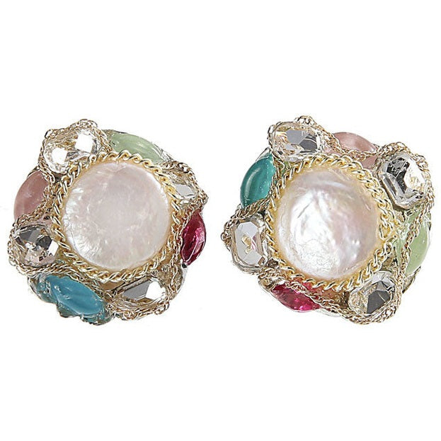 Witte zoetwater parel oorknoppen in barok stijl | Baroque Coin Pearl