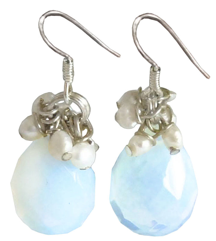 Witte zoetwater parel oorbellen met zee opaal en sterling zilver (925) | Coline