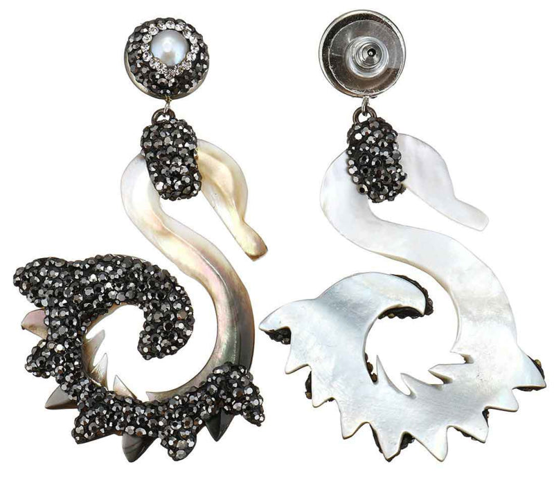 Grote zoetwater parel oorbellen met parelmoer in de vorm van een zwaan en stras steentjes, voor en achterkant | Bright Shell Swan
