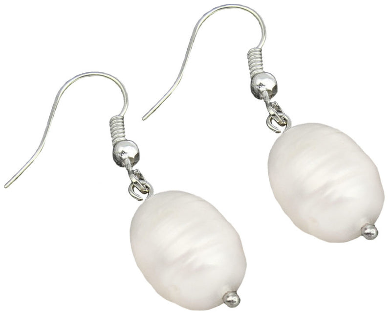 Witte zoetwater parel oorbellen met sterling zilver (925) liggend | Dangling Pearl White
