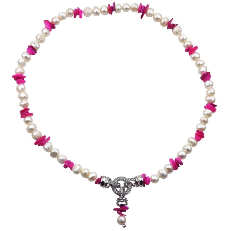 Zoetwater parelketting met witte parels en roze gekleurde stukjes schelp | Candy