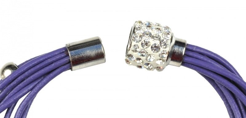 Wit zoetwater parel armband met paars leer en stras steentjes met open slotje | Bling Pearl Purple