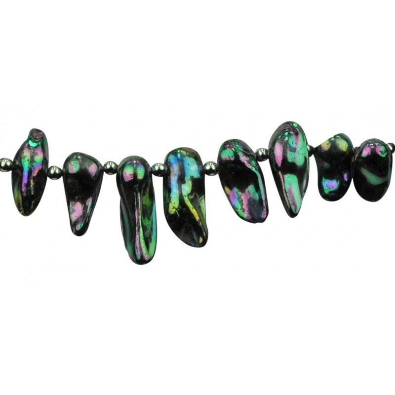 Detail van zoetwater parelketting met zwart groene parels en sterling zilver (925) | Blister AB Blue