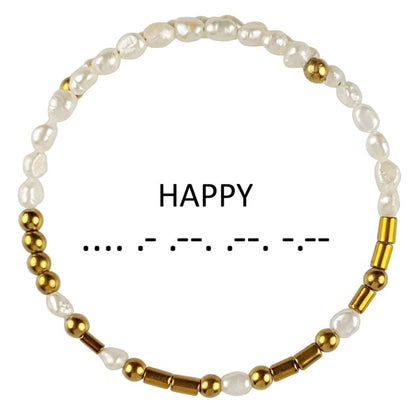 Wit zoetwater parel wikkelarmband met verbogen boodschap HAPPY in morse code in gouden edelstenen | Cadeau set zoetwater parel armband Morse Code Happy Pearl Gold