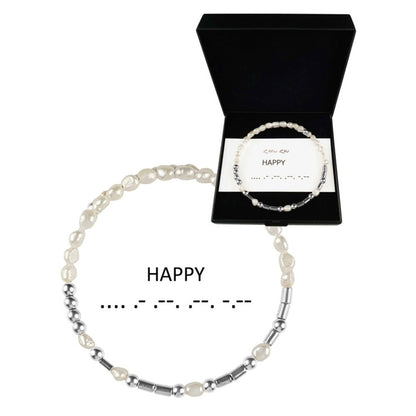 Wit zoetwater parel wikkelarmband met verbogen boodschap HAPPY in Morse code van zilveren edelstenen met geschenkverpakking | Cadeau set zoetwater parel armband Morse Code Happy Pearl Silver