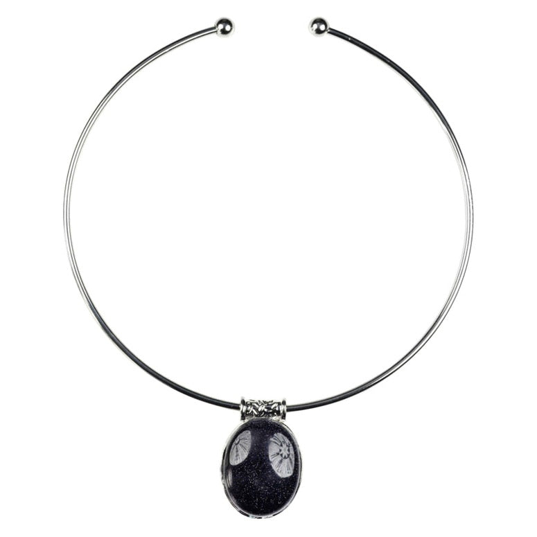 Zwart blauwe edelstenen ketting met ovale goudsteen hanger | Blue Goldstone Oval