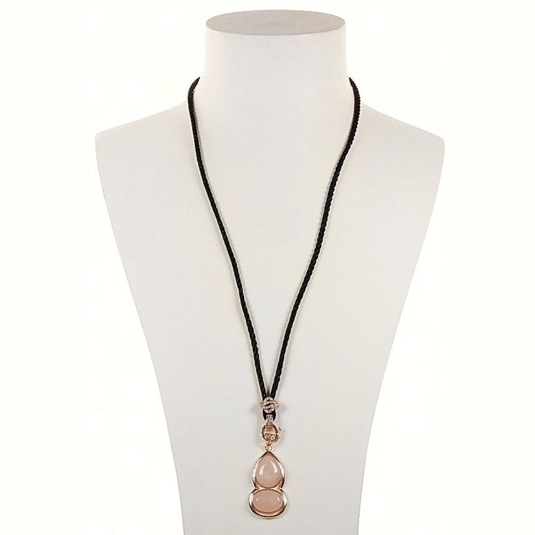 Roze edelstenen ketting met rozenkwarts en rosé goud op buste | Rosé Quartz Gold