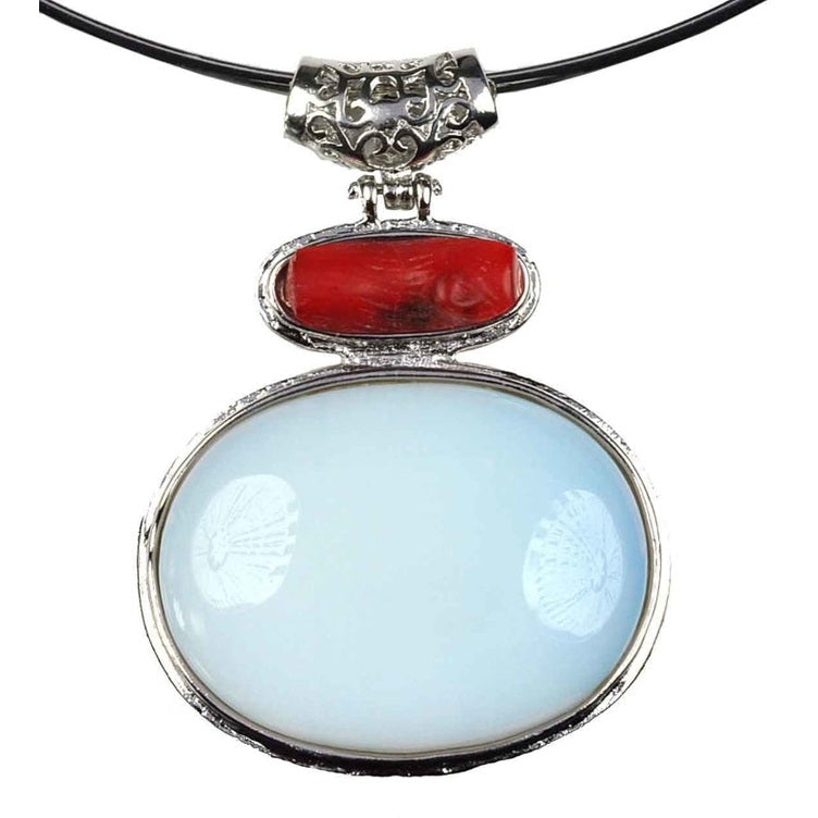 Detail van edelstenen ketting met zee opaal en koralen hanger | Sea Opal Coral