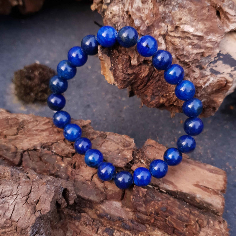 Blauw edelstenen armband met lapis lazuli met achtergrond hout | Lapis Lazuli