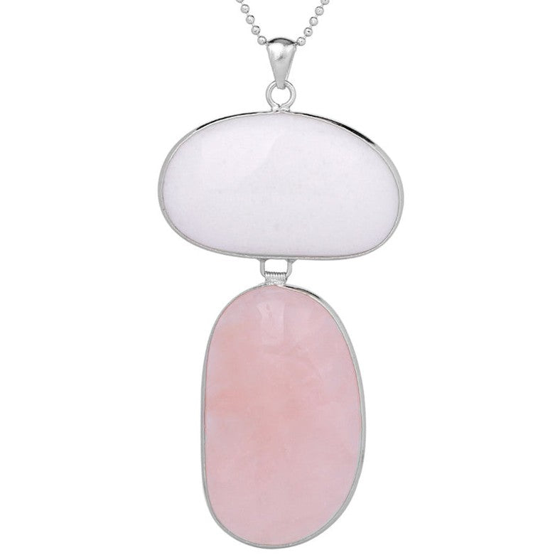 Detail van roze en witte edelstenen ketting met rozenkwarts hanger | Rosé Quartz White Stone