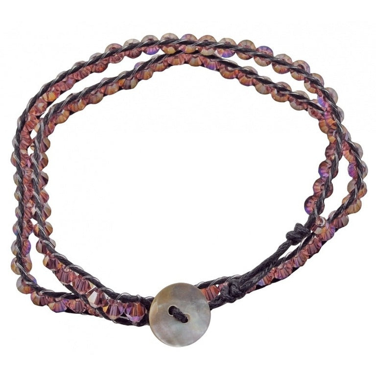 Kristallen wikkelarmband met roze glas kristallen, leer en parelmoer | Crystal Pink