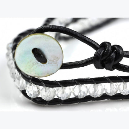 Slotje van kristallen wikkelarmband met heldere kristallen, leer en parelmoer | Crystal White
