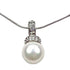Detail van witte mother of pearl parelketting met stras steentjes | Willanie