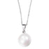 Detail van edelstalen ketting met witte parel | Sanna