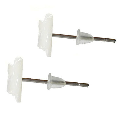 Witte parelmoeren oorknoppen in bloem vorm met sterling zilver zijaanzicht | White Shell Flower 10 mm