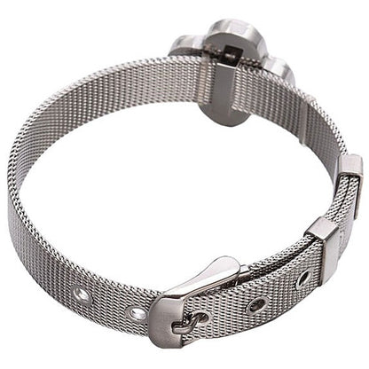 Achterkant van wit parelmoeren armband met zilver edelstaal | White Shell Flower Watch