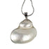 Detail van witte schelpen ketting met zilver edelstaal | set Pearl White Turbo Shell