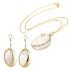 Parelmoeren schelpen set bestaande uit een schelpen ketting en schelpen oorbellen met witte schelp en goud edelstaal | set White Shell Gold