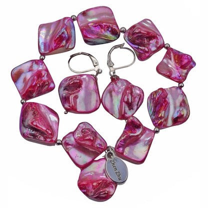 Pink gekleurde parelmoeren set bestaande uit parelmoeren armband en oorbellen met zilver edelstaal | set Shell AB Pink