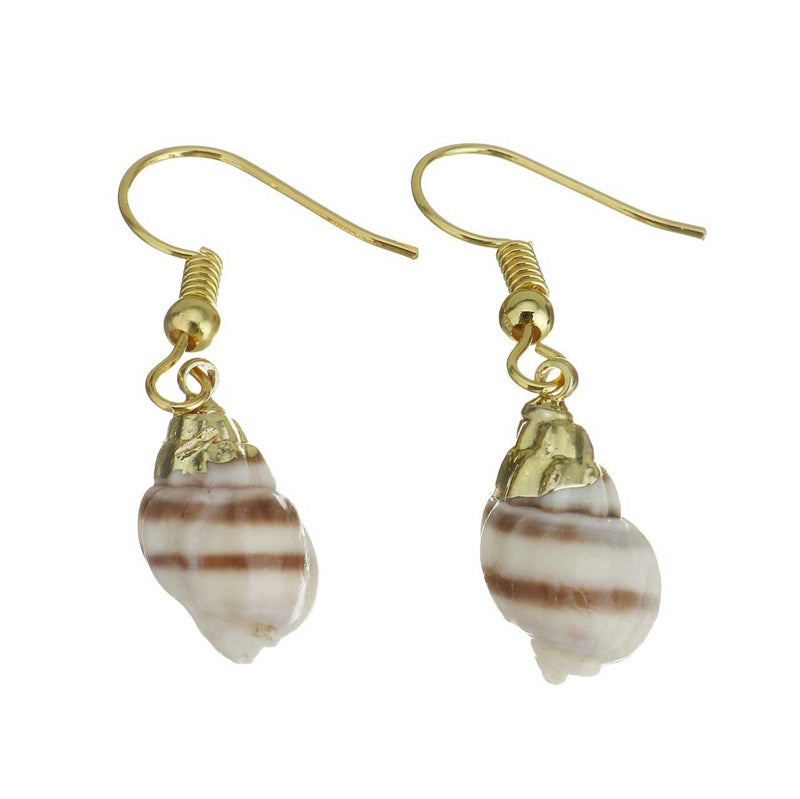 Schelpen oorbellen met kleine schelp en goud edelstaal | Little Ribbed Shell Gold